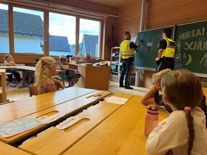 Polizisten_1ab1