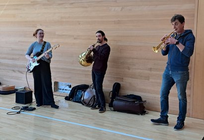 Instrumentenvorstellung_Trompete__Horn__E-Gitarre_KaSa