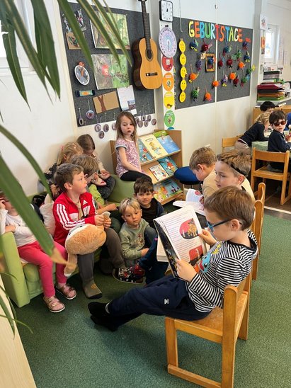 Wir_lesen_im_Kindergartenvor__8_